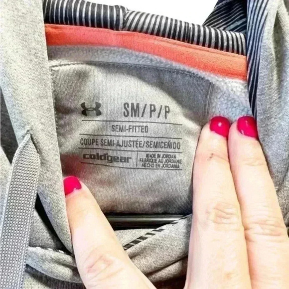 Under Armour Women's Hoodie.‎ - Picture 4 of 5
